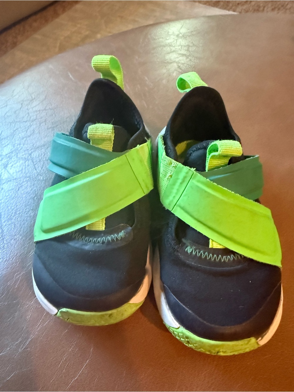 Toddler Nike Flex Advance TD Velcro Shoes in Black and Neon Green